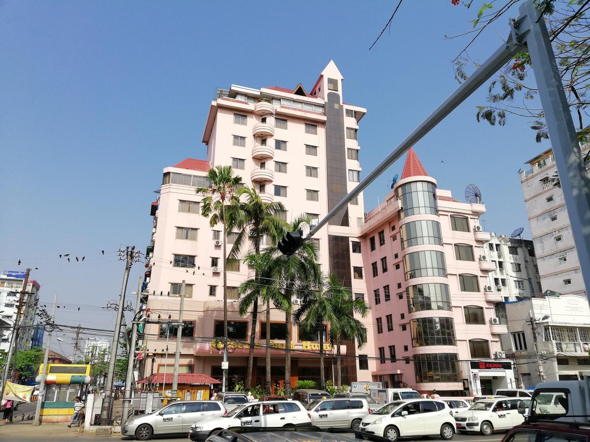 Queen'S Park Hotel Yangon Extérieur photo