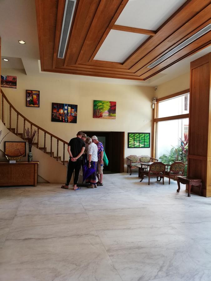 Queen'S Park Hotel Yangon Extérieur photo