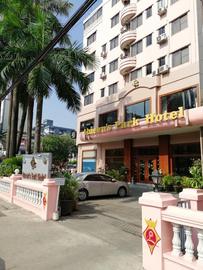 Queen'S Park Hotel Yangon Extérieur photo