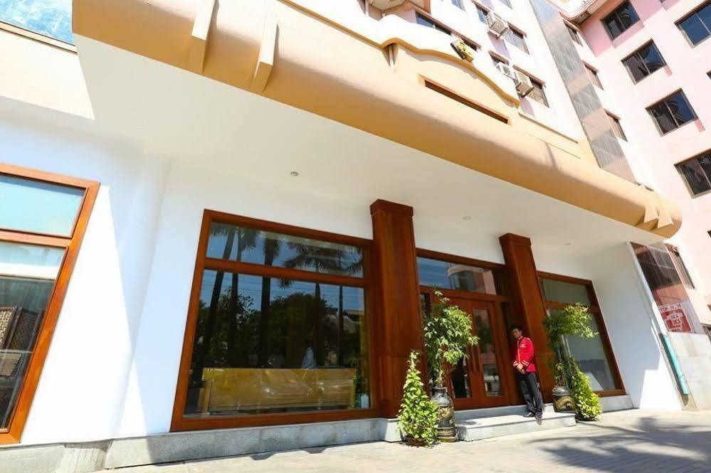 Queen'S Park Hotel Yangon Extérieur photo